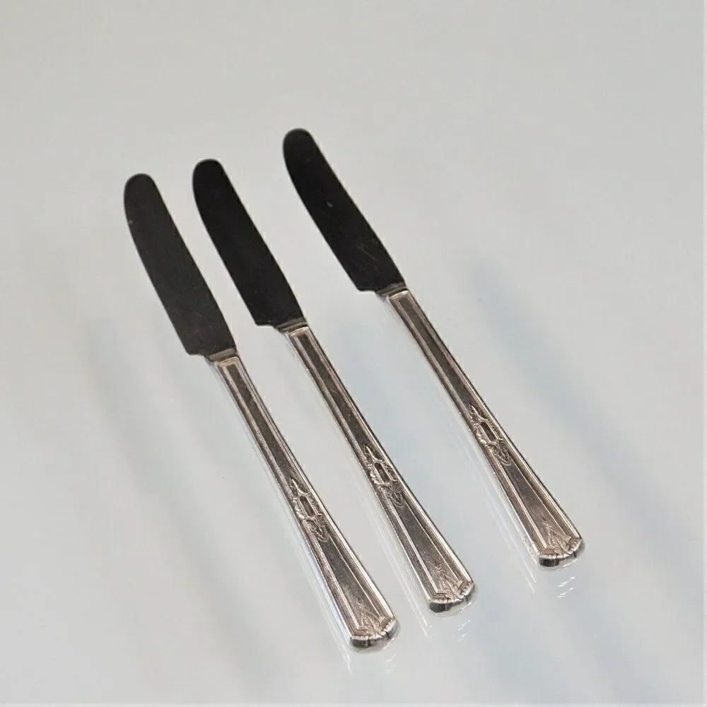 Roberts & Belk Sheffield England 3 Luncheon Knives 1926 Vintage Lyric I Pattern
